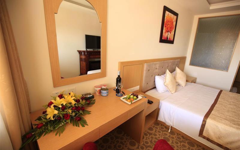Bavico Plaza Hotel Да Лат Екстериор снимка