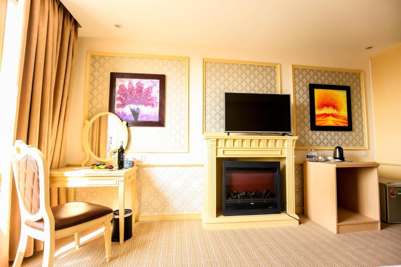 Bavico Plaza Hotel Да Лат Екстериор снимка