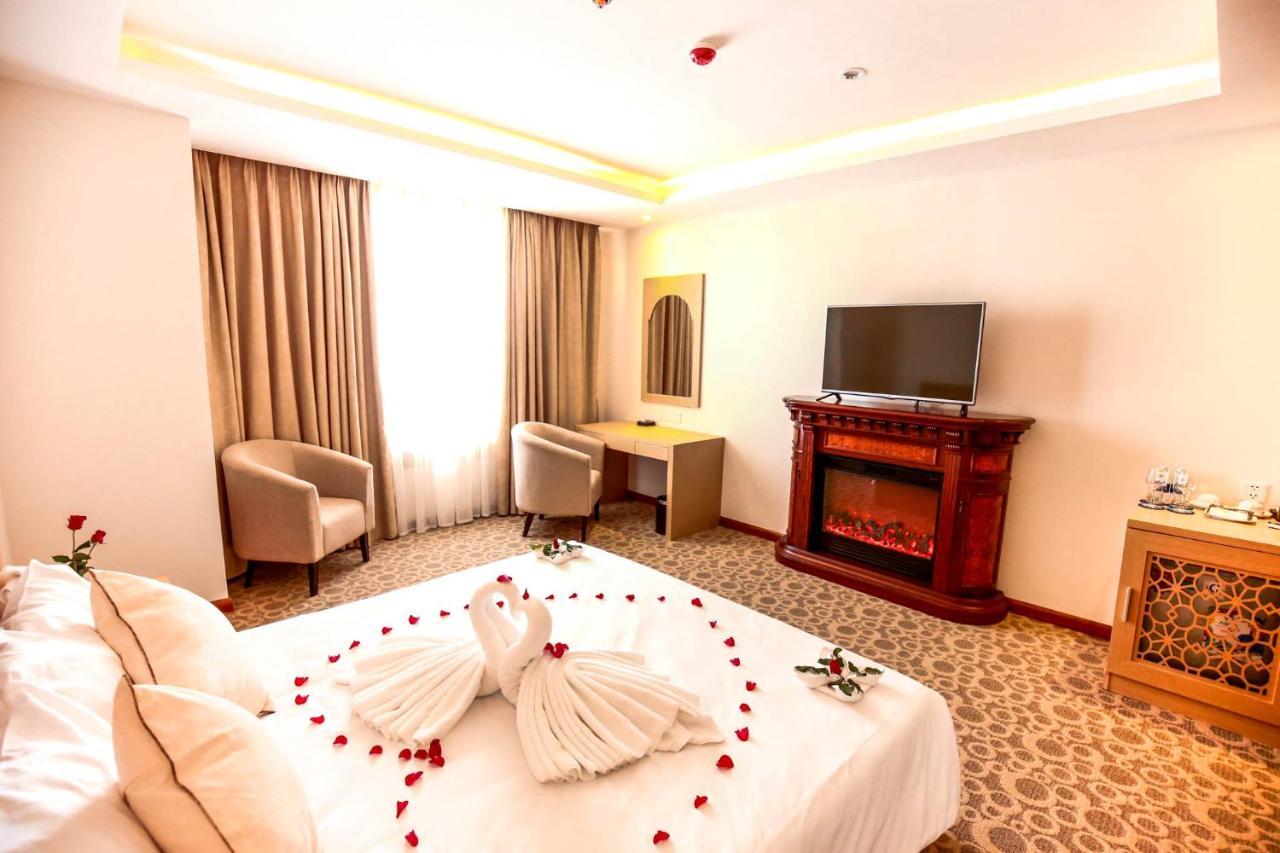Bavico Plaza Hotel Да Лат Екстериор снимка