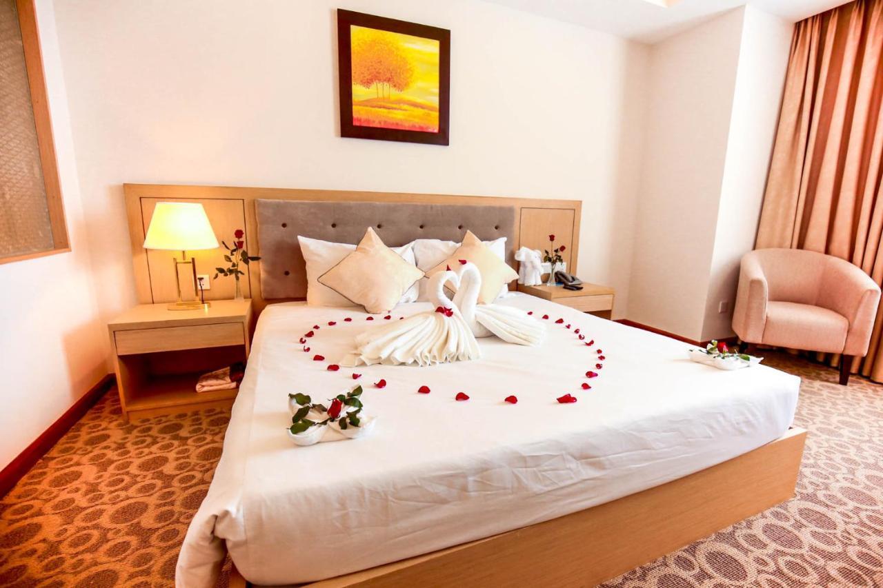 Bavico Plaza Hotel Да Лат Екстериор снимка