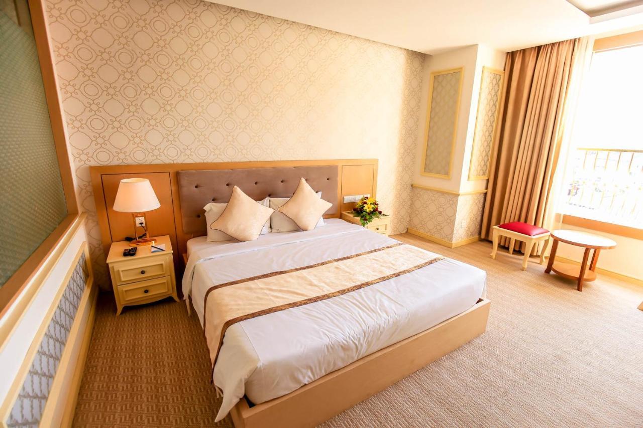 Bavico Plaza Hotel Да Лат Екстериор снимка