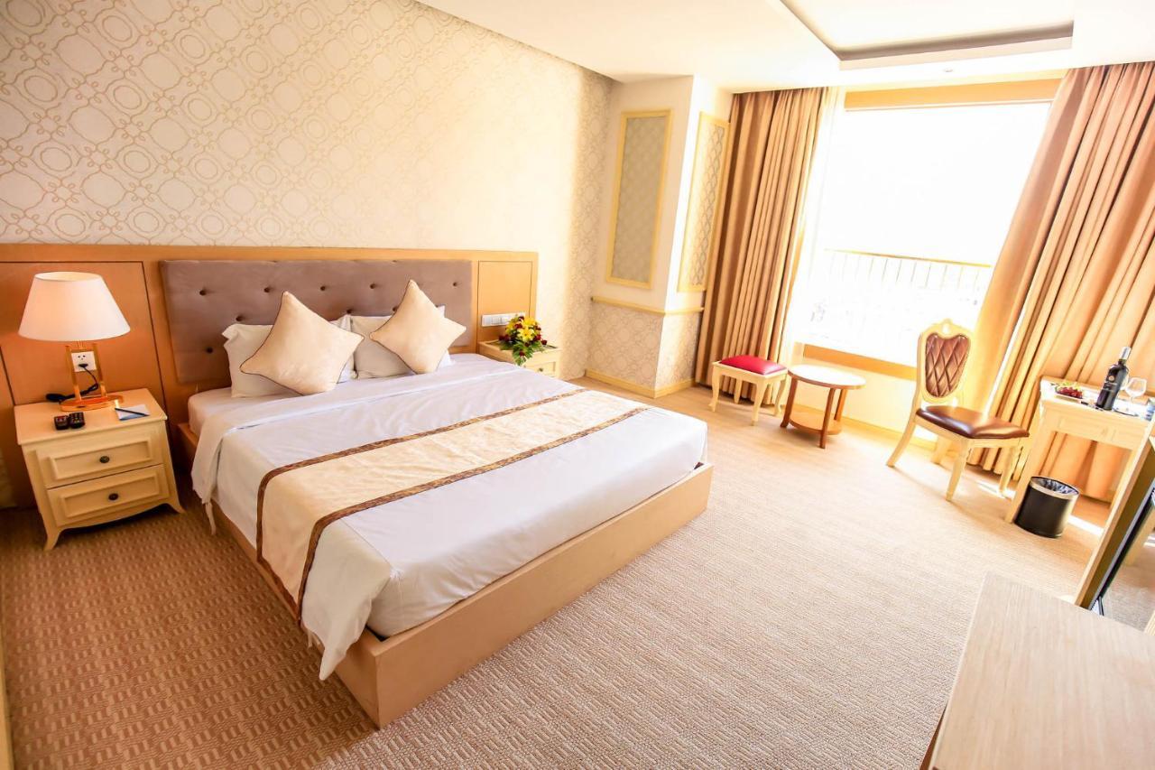Bavico Plaza Hotel Да Лат Екстериор снимка