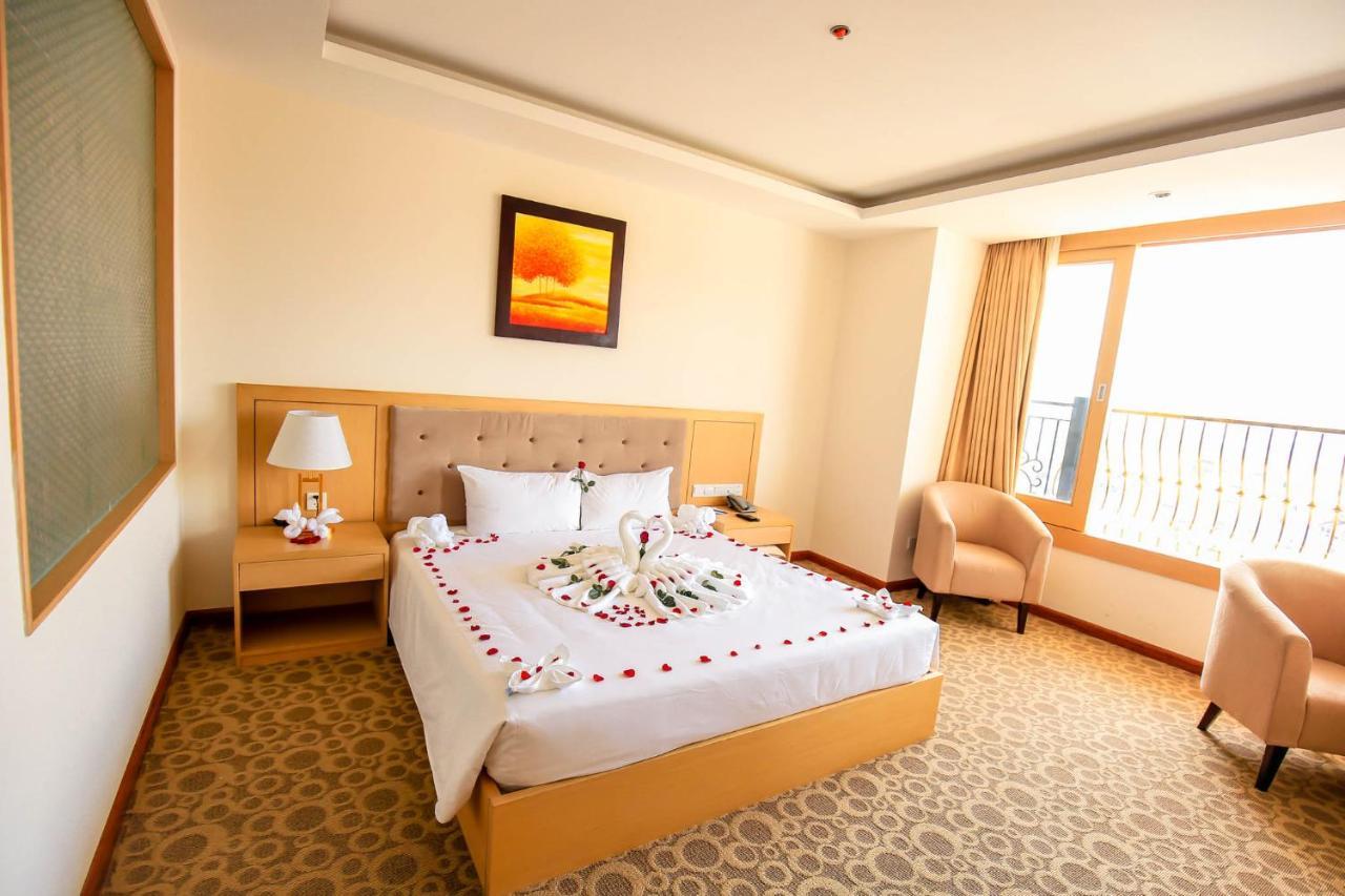 Bavico Plaza Hotel Да Лат Екстериор снимка