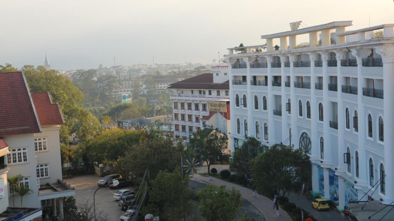 Bavico Plaza Hotel Да Лат Екстериор снимка